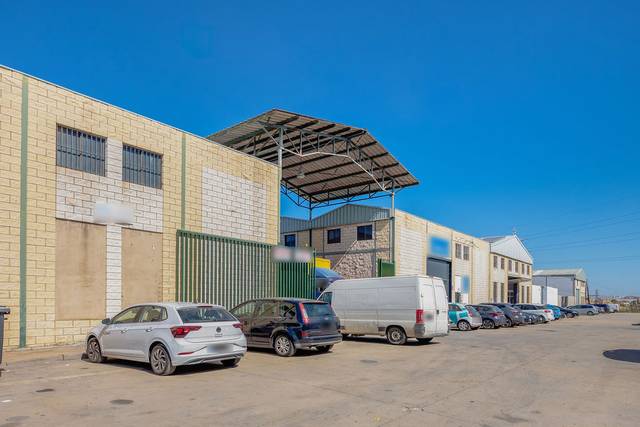 Nave industrial en Venta en Pz Polígono La Luz en Nuevo Parque - Los Rosales - Tráfico Pesado