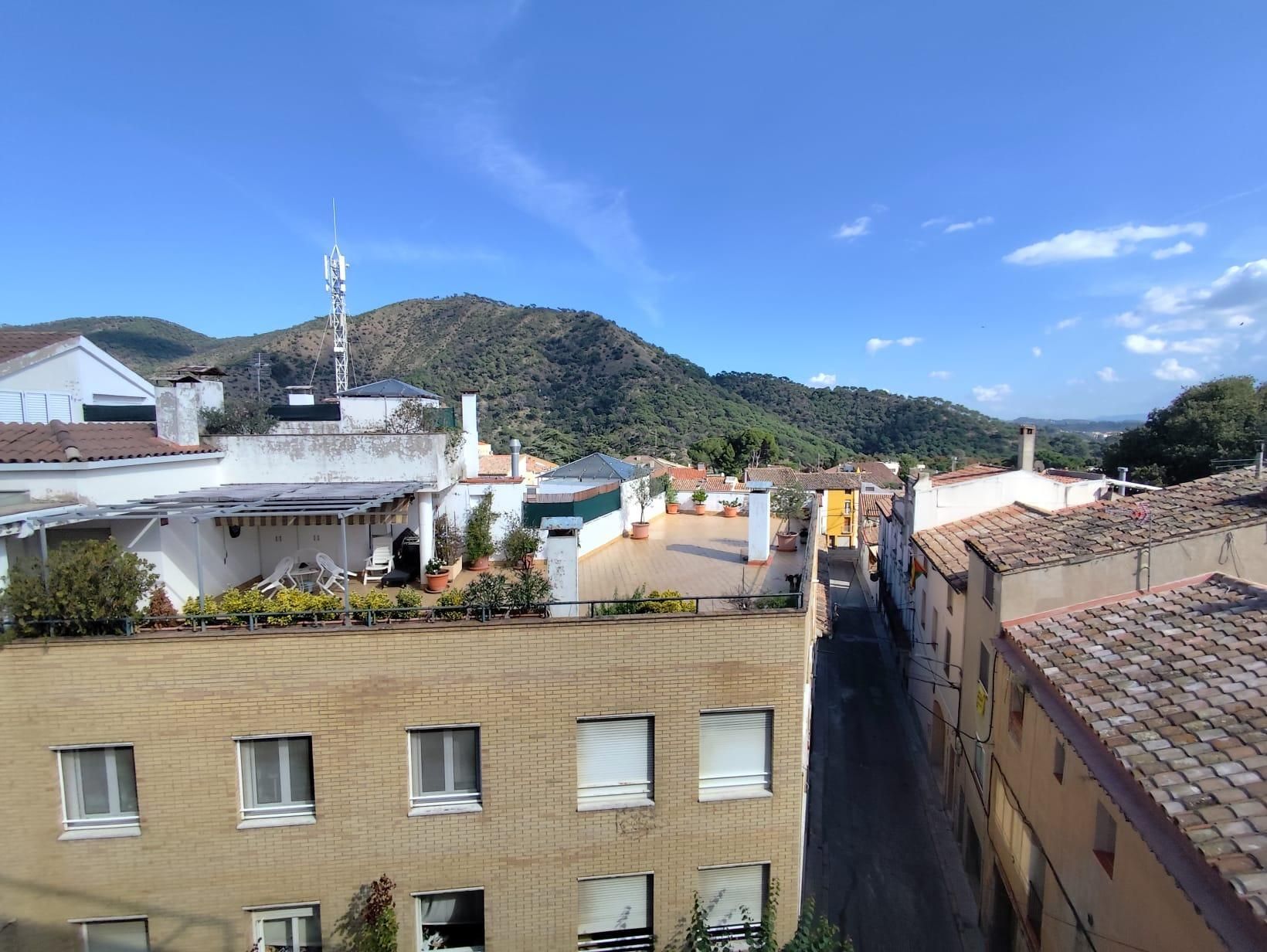 Außenansicht von Wohnung miete in Capellades mit Heizung, Terrasse und Balkon