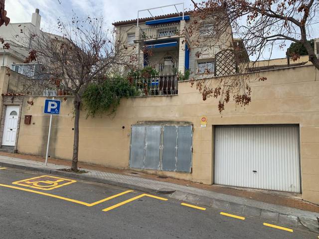 Casa-chalet en Venta en  FAIGS en Can Roca