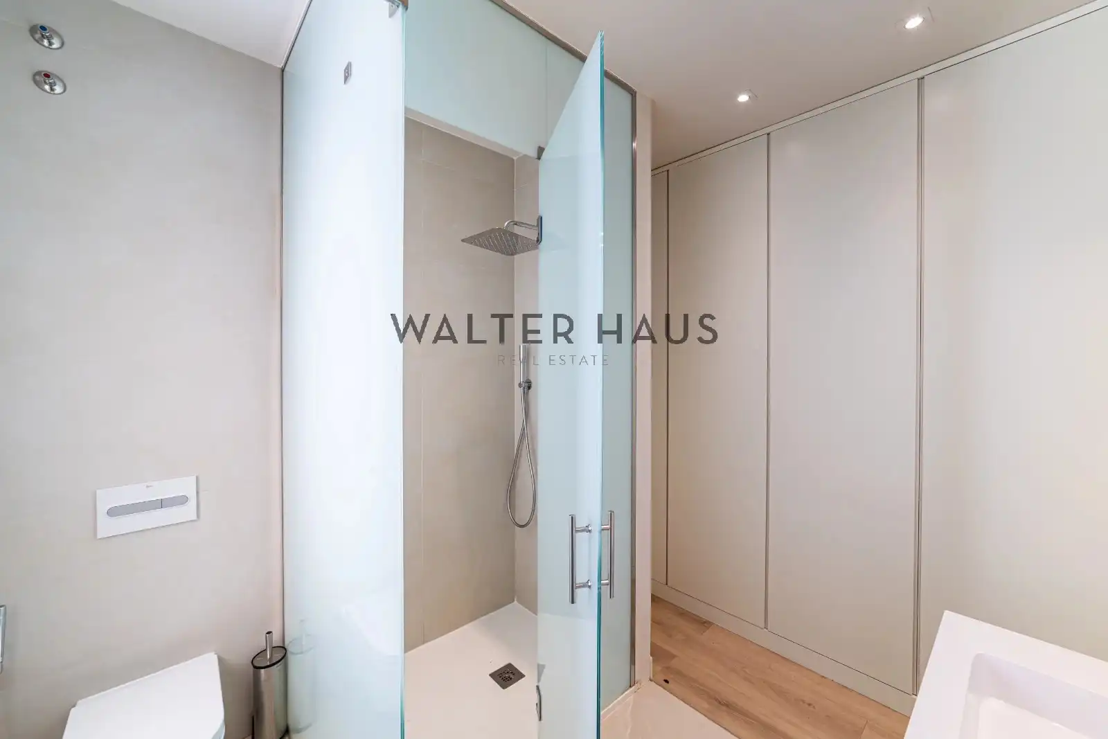 Baño de Piso en venta en Madrid con Aire acondicionado, Calefacción y Trastero