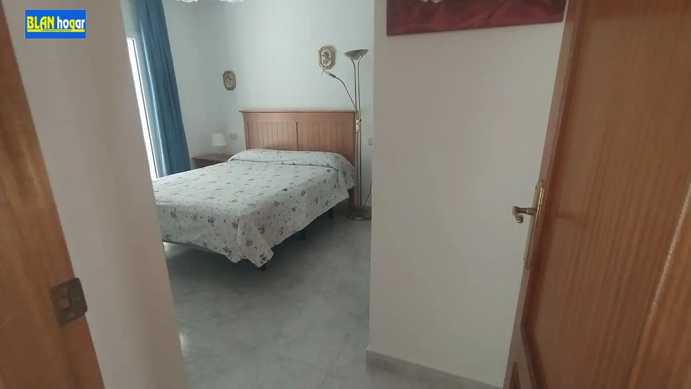 Casa amb piscina en venda a Calle Escritor González Valls, imagen 4