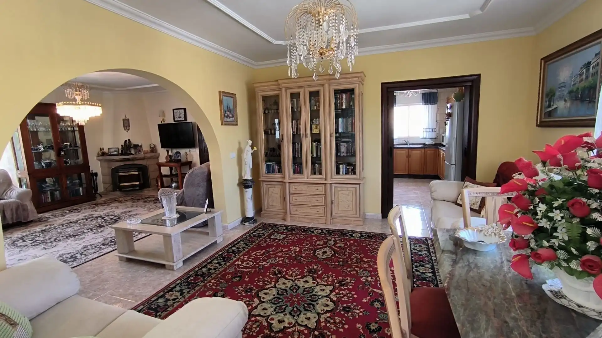 Sala d'estar de Casa o xalet en venda en L'Alfàs del Pi amb Aire condicionat, Calefacció i Jardí privat