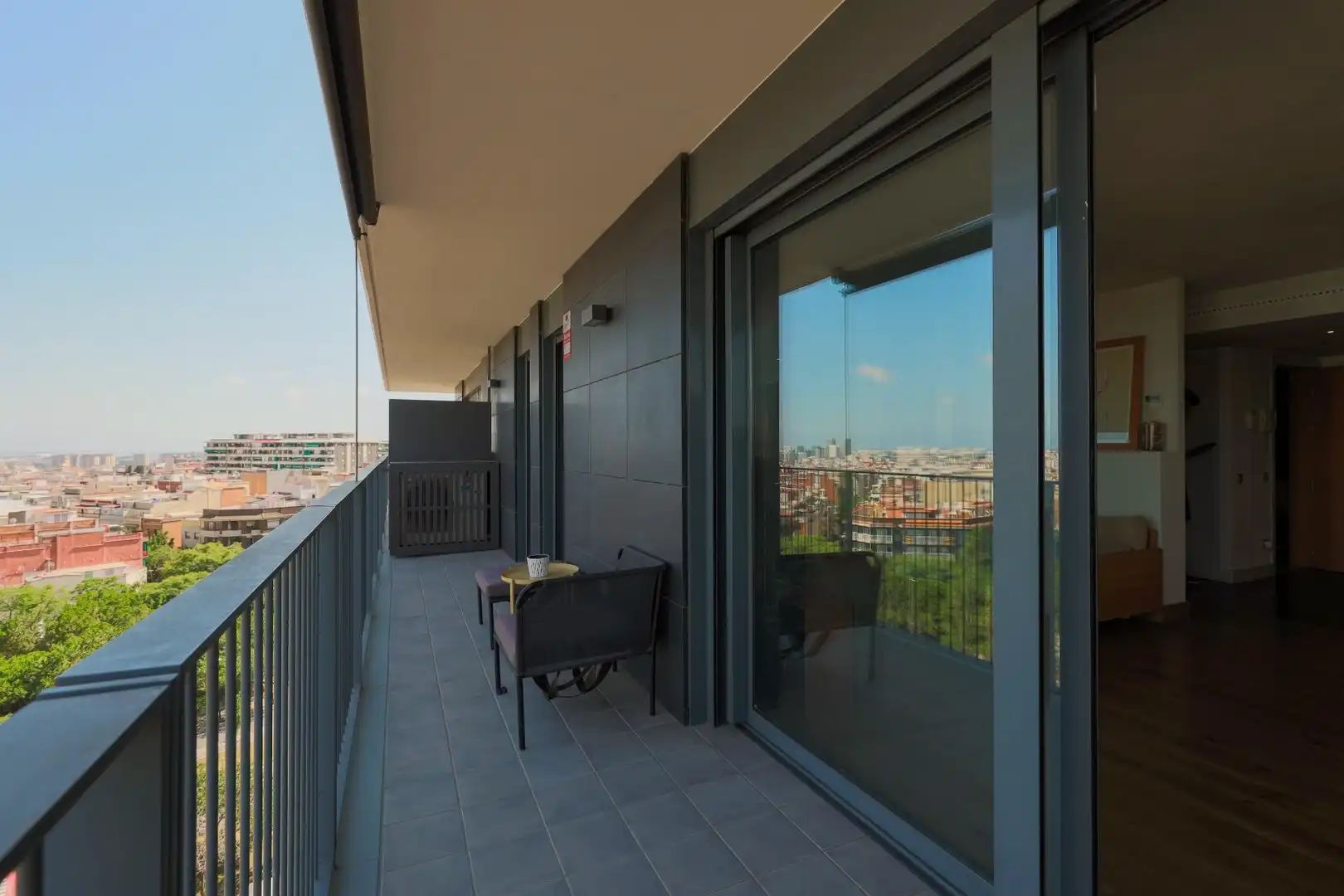 Terraza de Piso de alquiler en L'Hospitalet de Llobregat con Aire acondicionado, Calefacción y Parquet