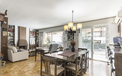 Sala d'estar de Apartament en venda en  Barcelona Capital amb Aire condicionat, Terrassa i Balcó