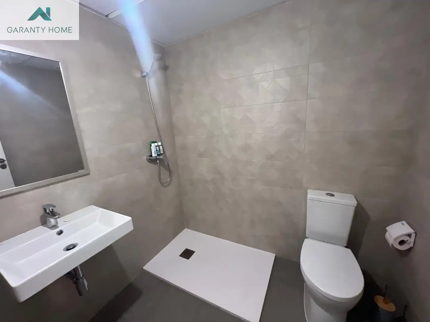 Bathroom of Flat for rent in Fuengirola  with Air Conditioner, Heating and Terrace