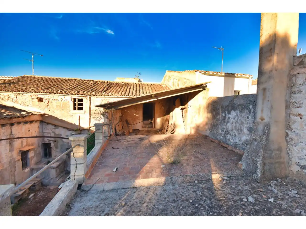 Casa a schiera con giardino in vendita a Calle espanya 8