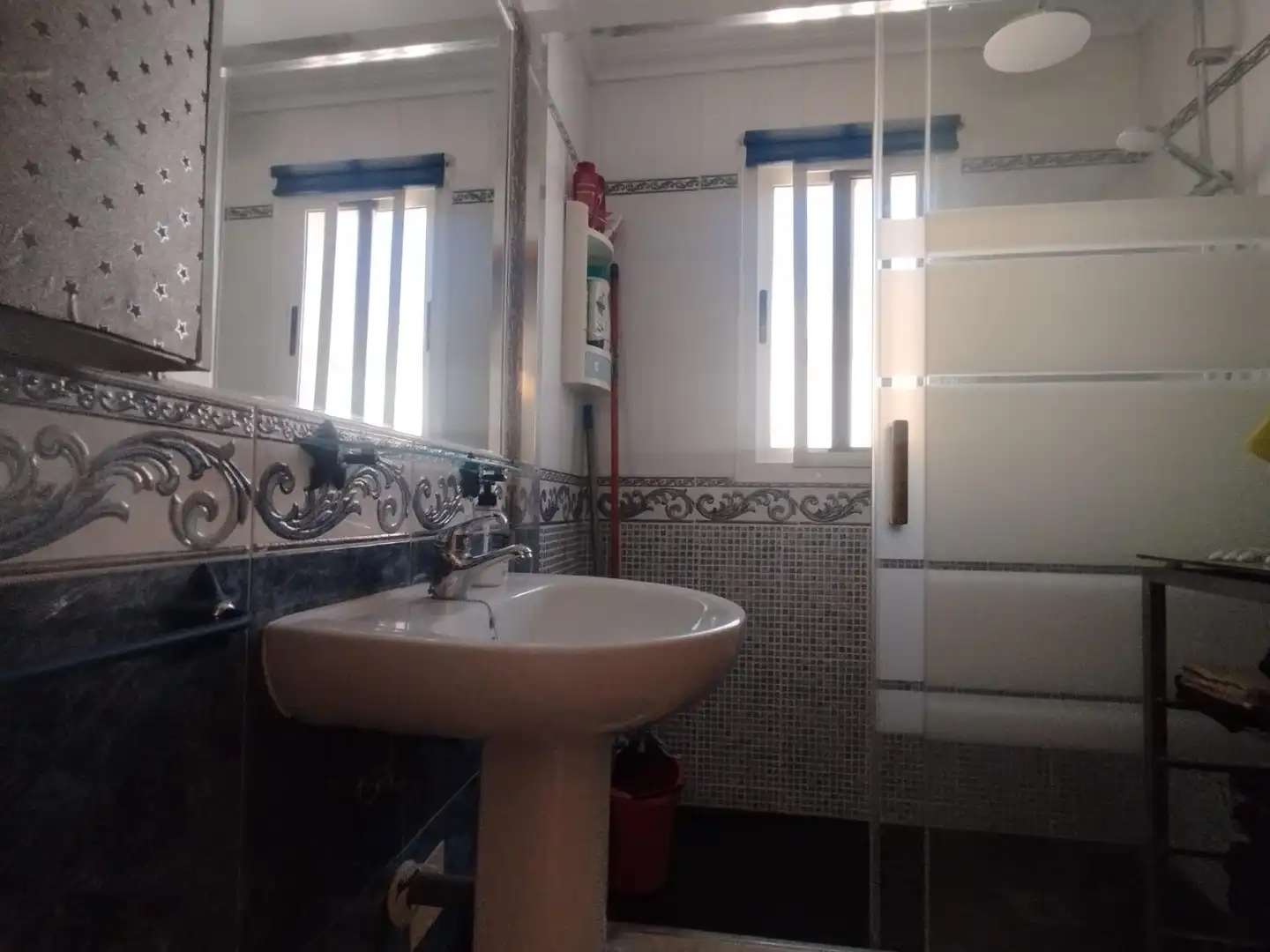Bany de Apartament en venda en Orihuela amb Aire condicionat, Calefacció i Jardí privat