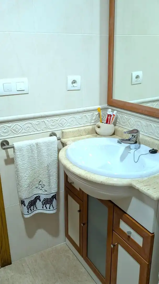 Baño de Piso en venta en Novelda con Parquet y Amueblado