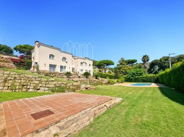 Haus mit Pool zum Verkauf in Rocaferrera