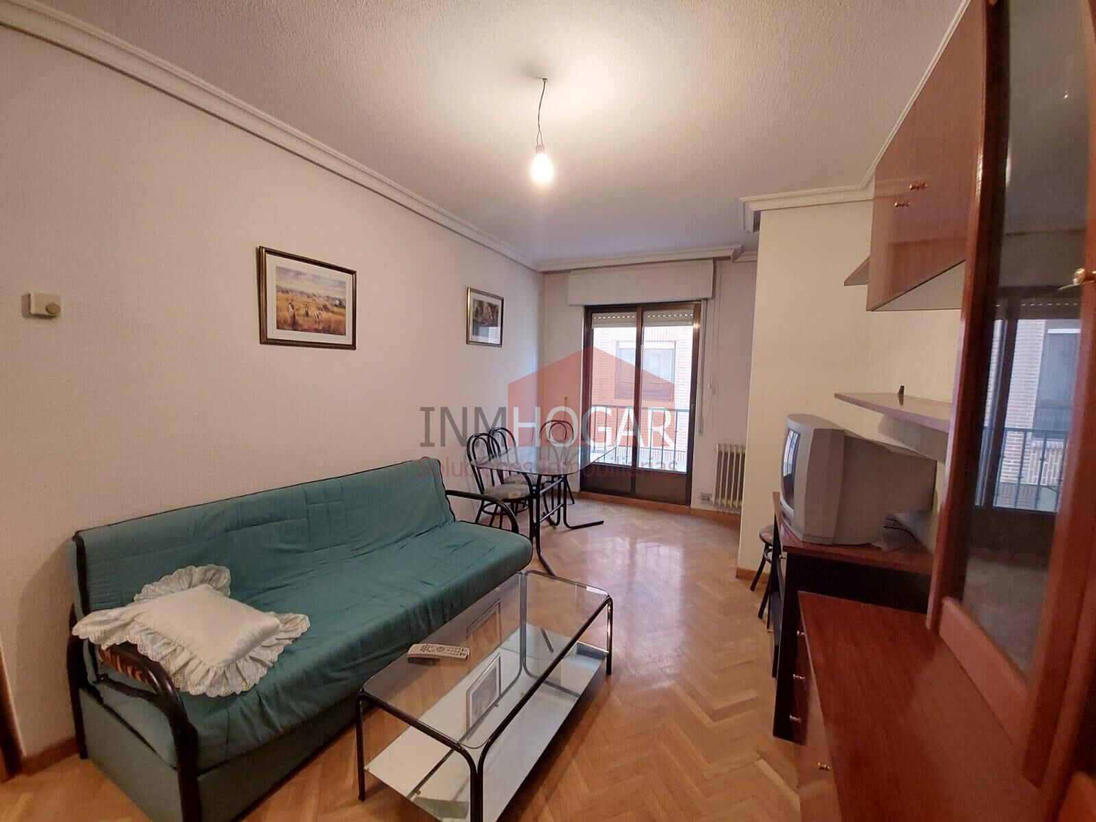 Living room of Apartment to rent in Ávila Capital  with Heating, Parquet flooring and Storage room