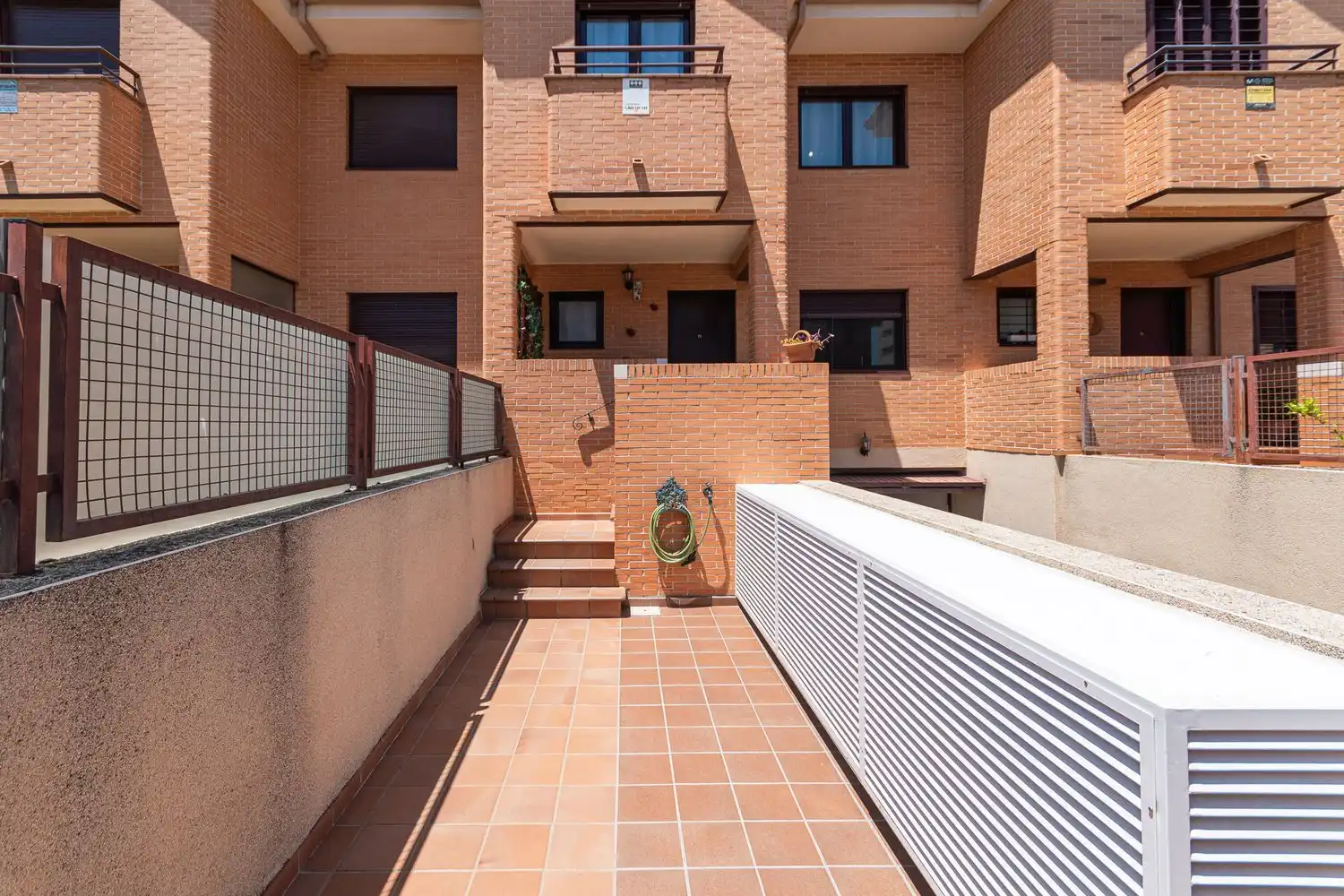 Exterior view of Detached homes for sale in Fuenlabrada  with Air Conditioner, Heating and Storage room