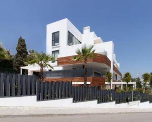 Exterior view of House or chalet for sale in Marbella  with Terrace, Swimming Pool and Balcony