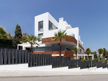 Villa mit Balkon zum Verkauf in Milla de Oro