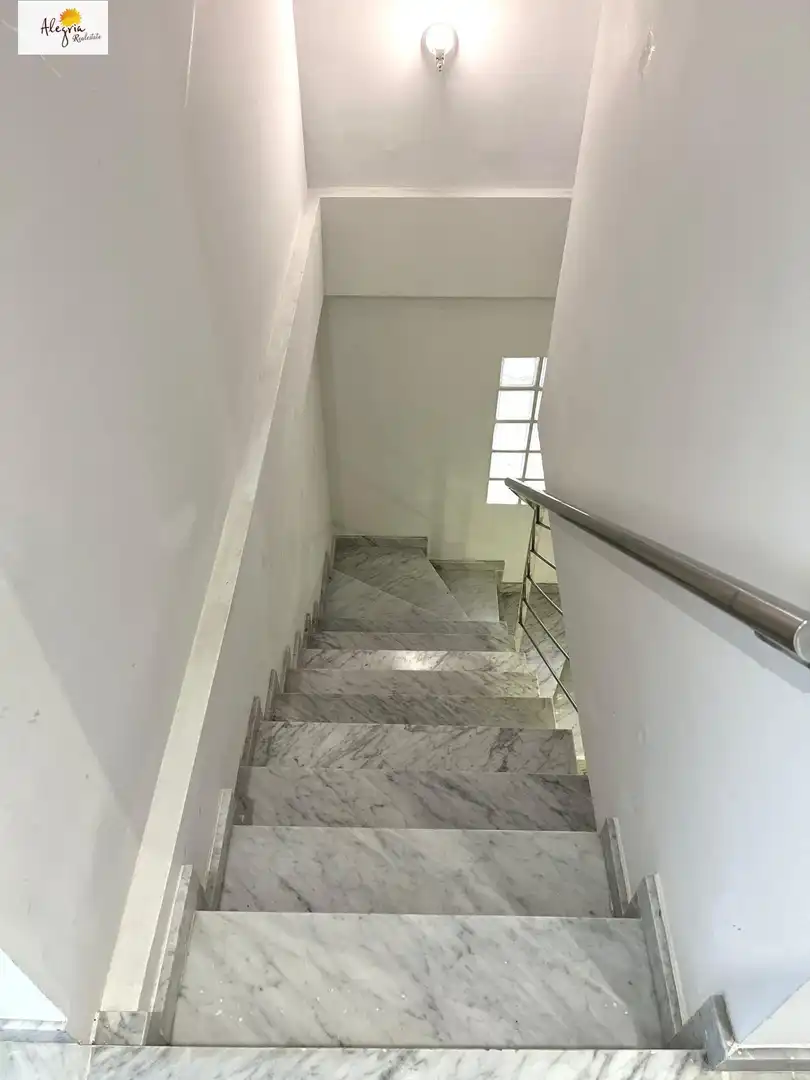 Maisonette zum Verkauf in Valencia mit Klimaanlage, Heizung und Terrasse