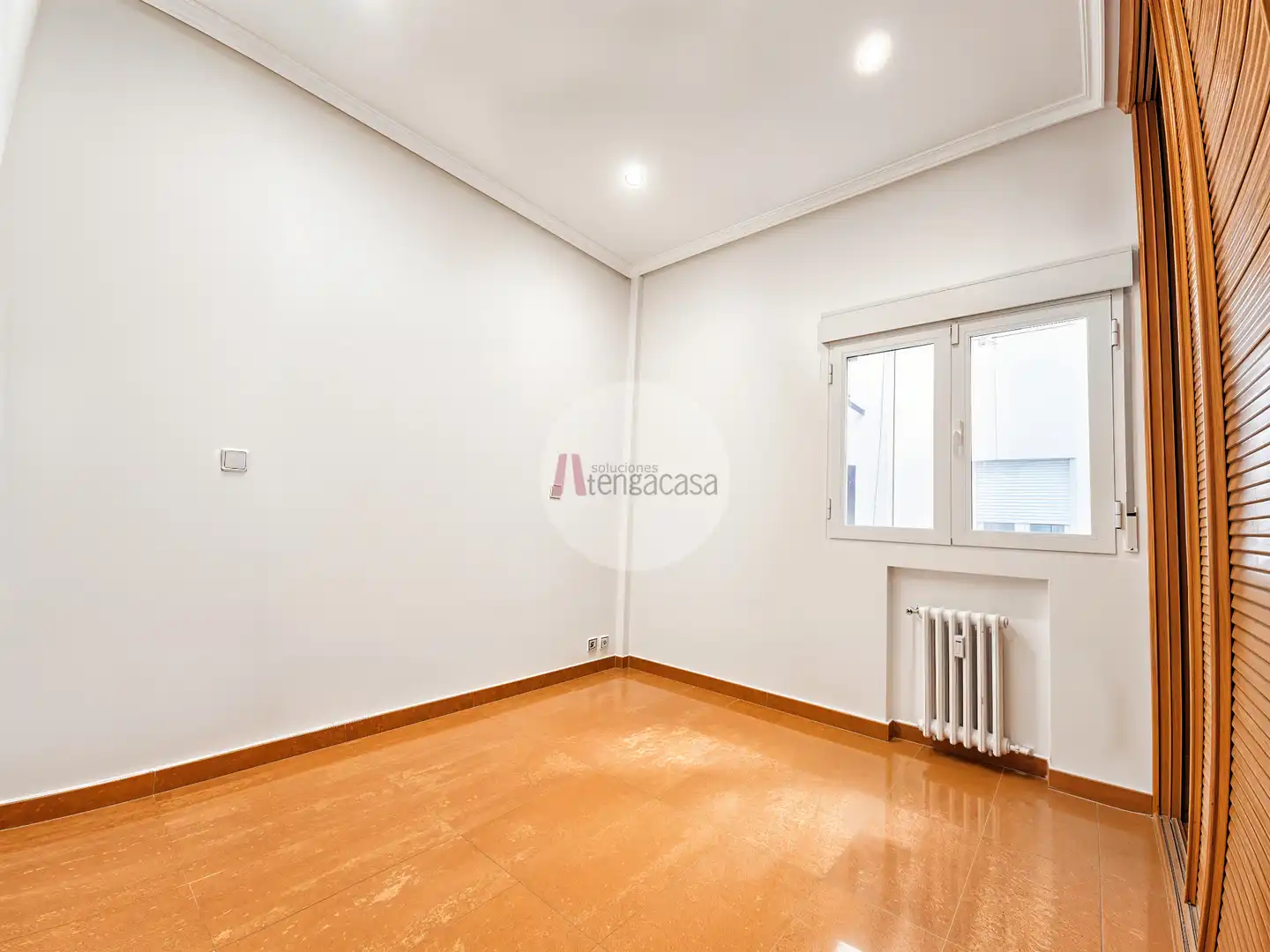 Bedroom of Flat for rent in Madrid  with Air Conditioner, Heating and Oven