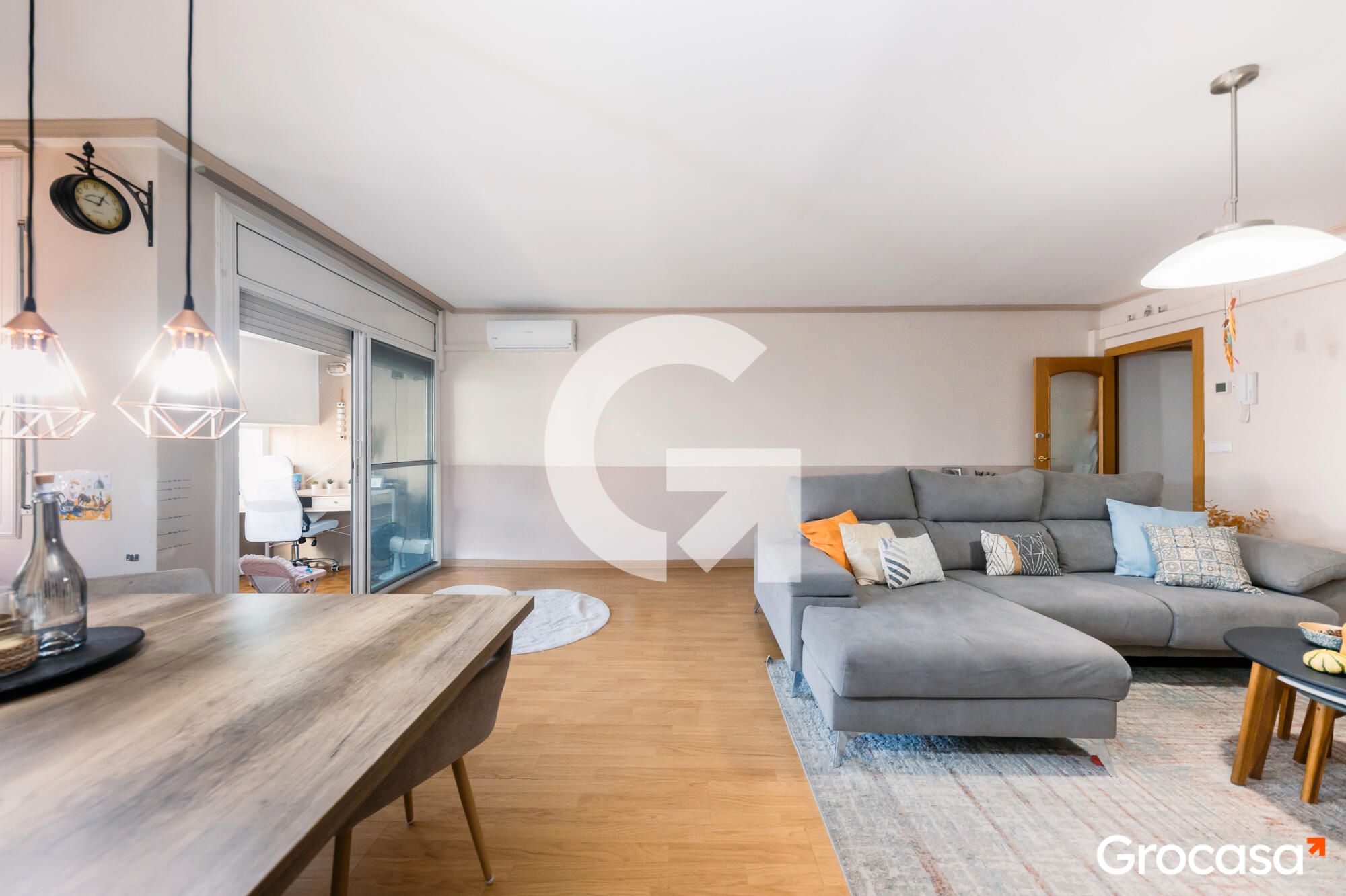 Sala d'estar de Pis en venda en El Prat de Llobregat amb Aire condicionat, Calefacció i Forn