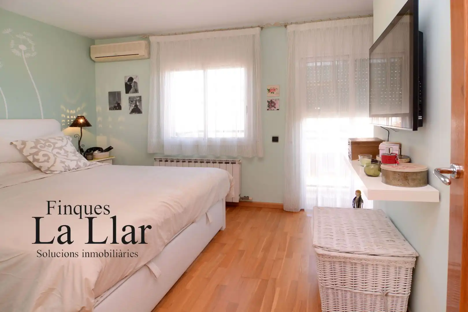Habitación de Casa adosada en venta en Gavà con Aire acondicionado y Calefacción