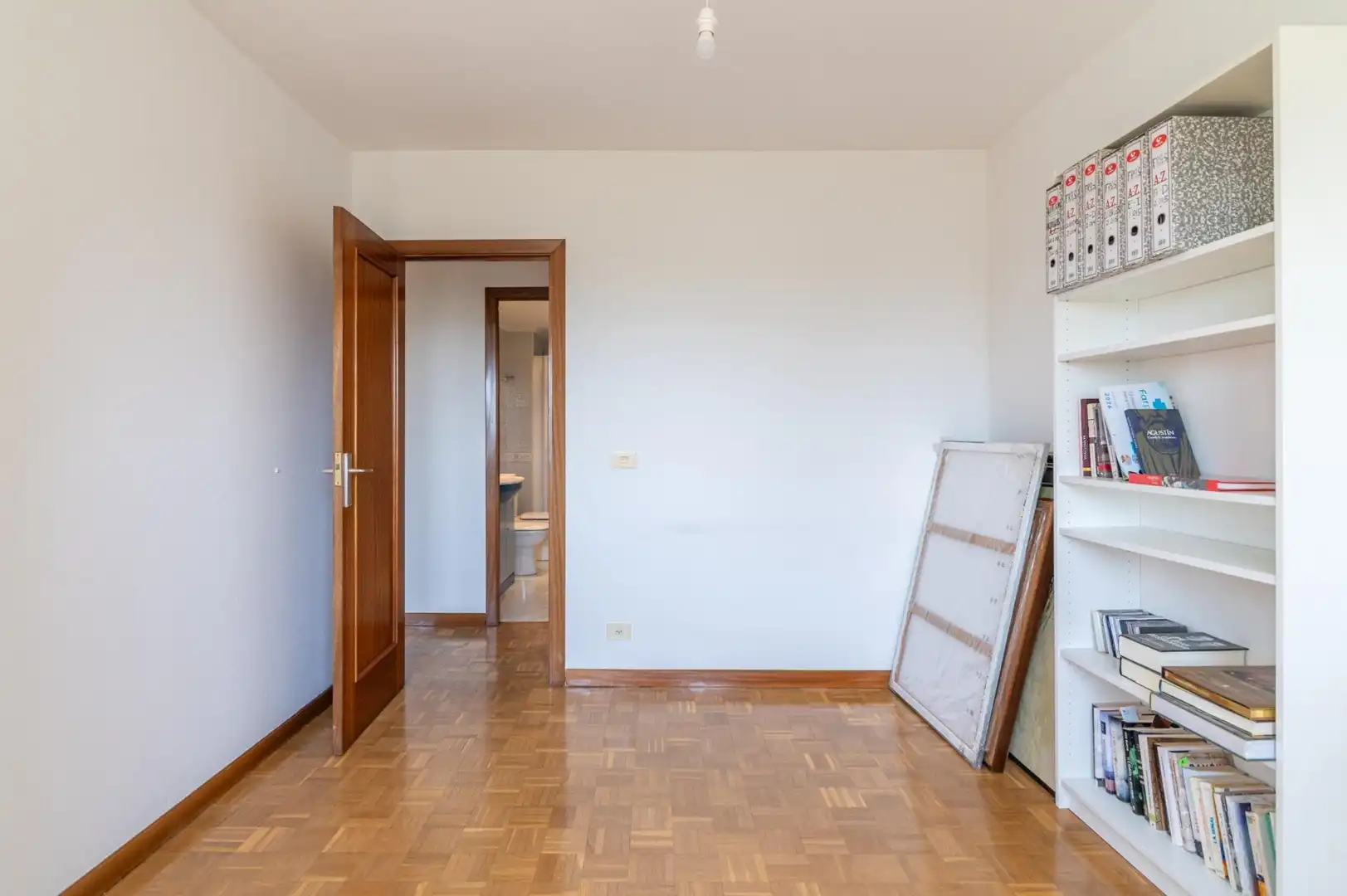 Habitación de Piso en venta en  Pamplona / Iruña con Calefacción, Parquet y Trastero