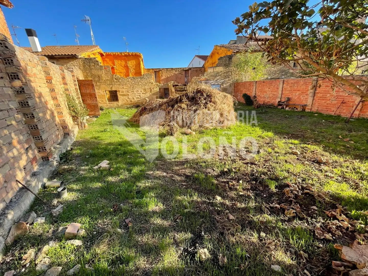 Residential zum Verkauf in Rodezno, La Rioja