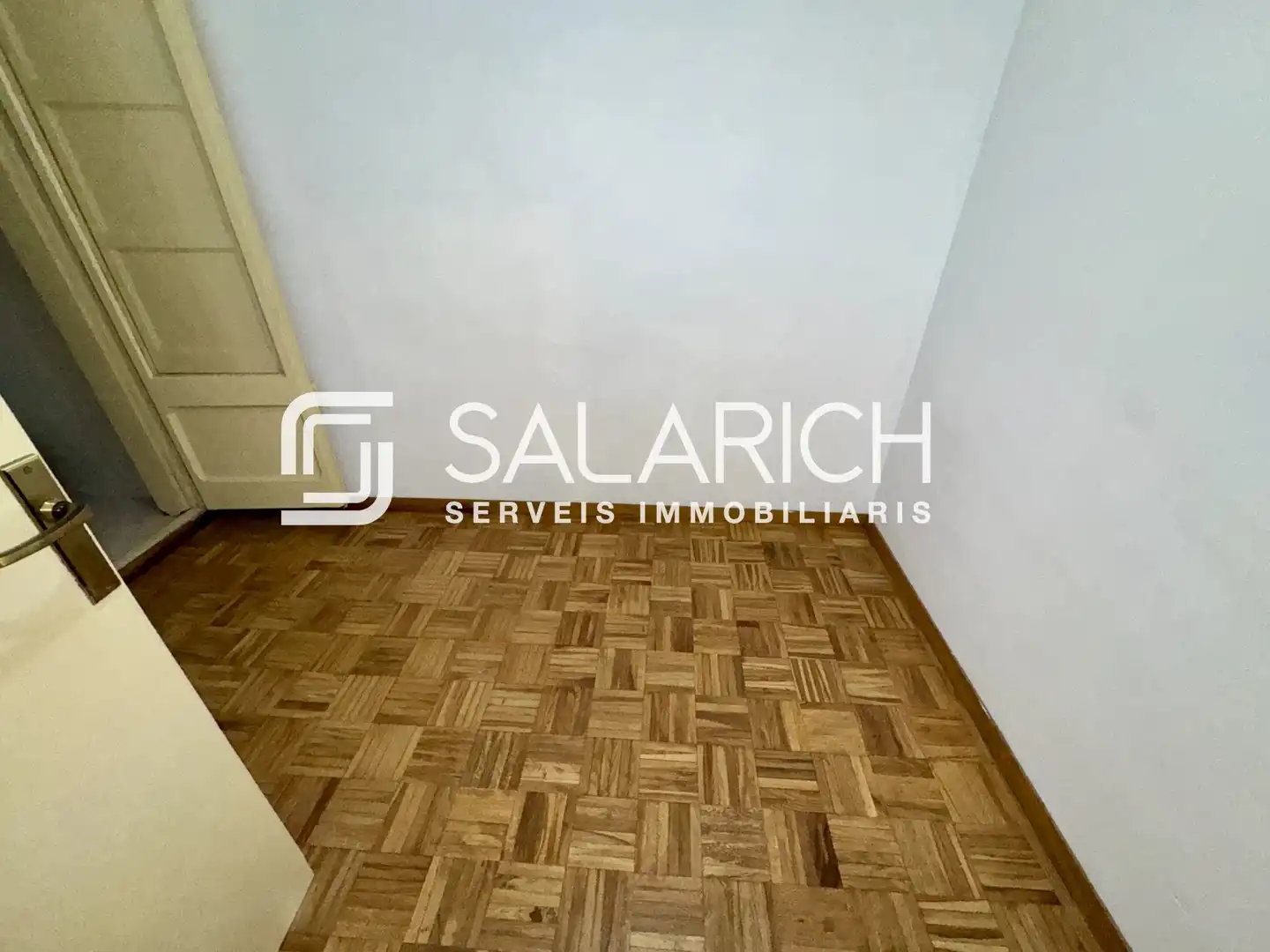 Flat for sale in Barcelona  with Heating