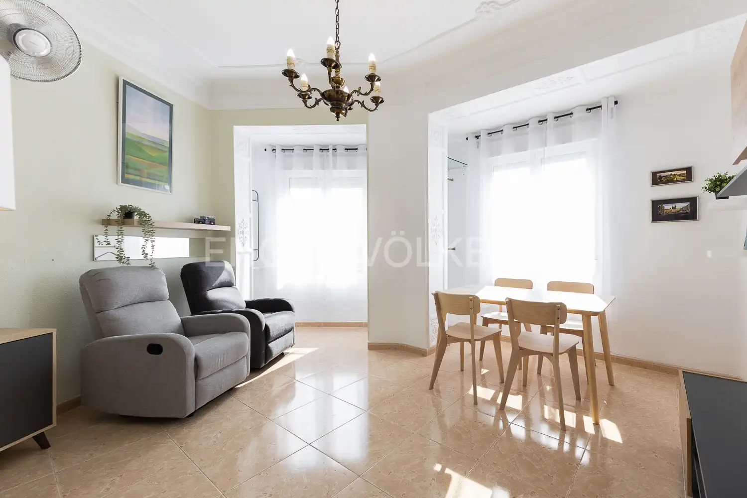 Exterior view of Flat for rent in Valencia  with Air Conditioner, Heating and Furnished