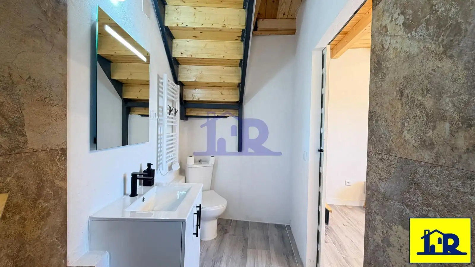 Bathroom of Houses for sale in Cuenca  with Heating and Furnished