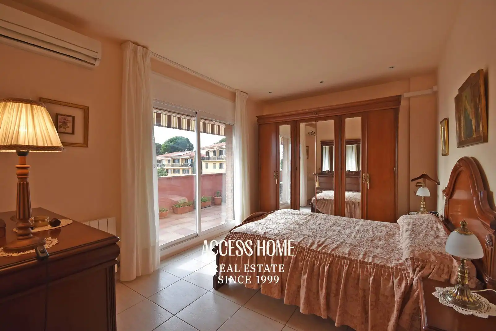 Habitación de Casa o chalet en venta en Sant Pol de Mar con Calefacción, Trastero y Piscina