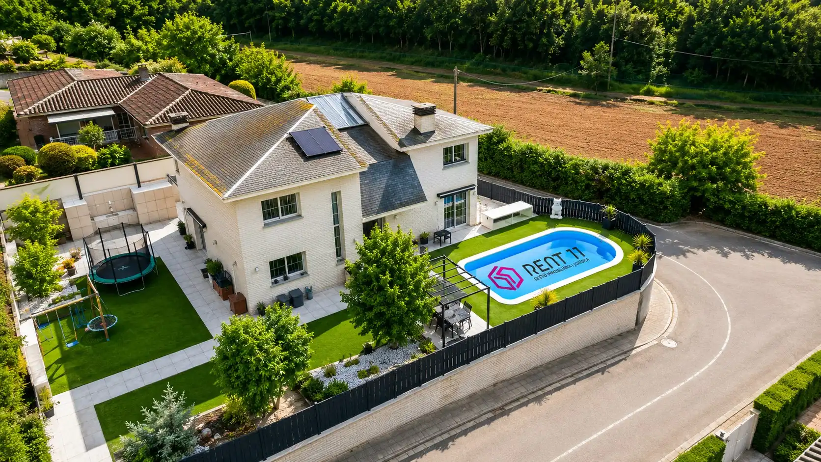 Piscina de Casa o xalet en venda en Girona amb Aire condicionat, Calefacció i Traster