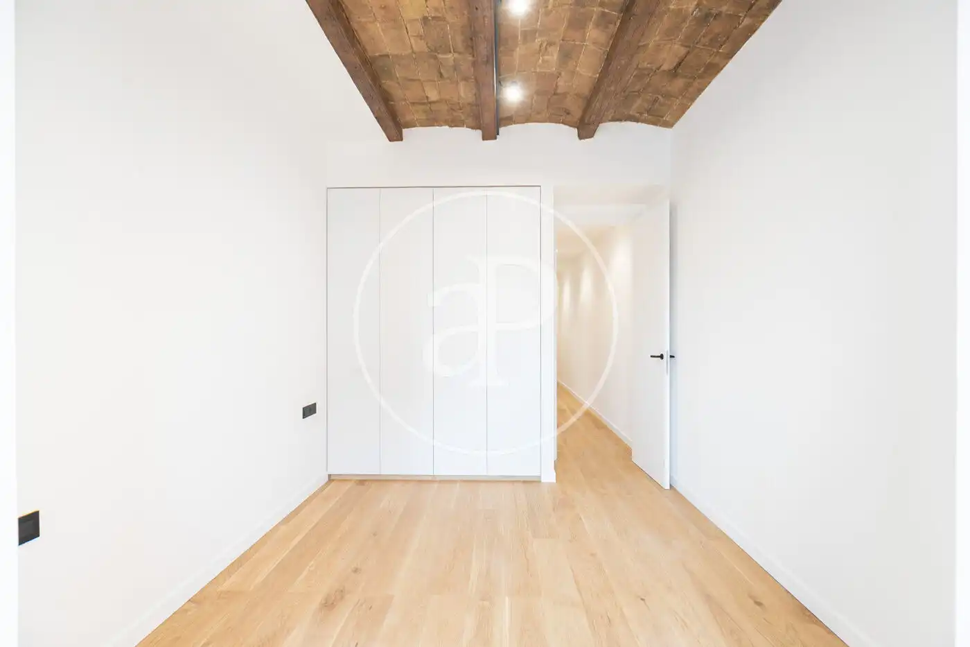 Wohnung zum Verkauf in Barcelona mit Klimaanlage und Heizung