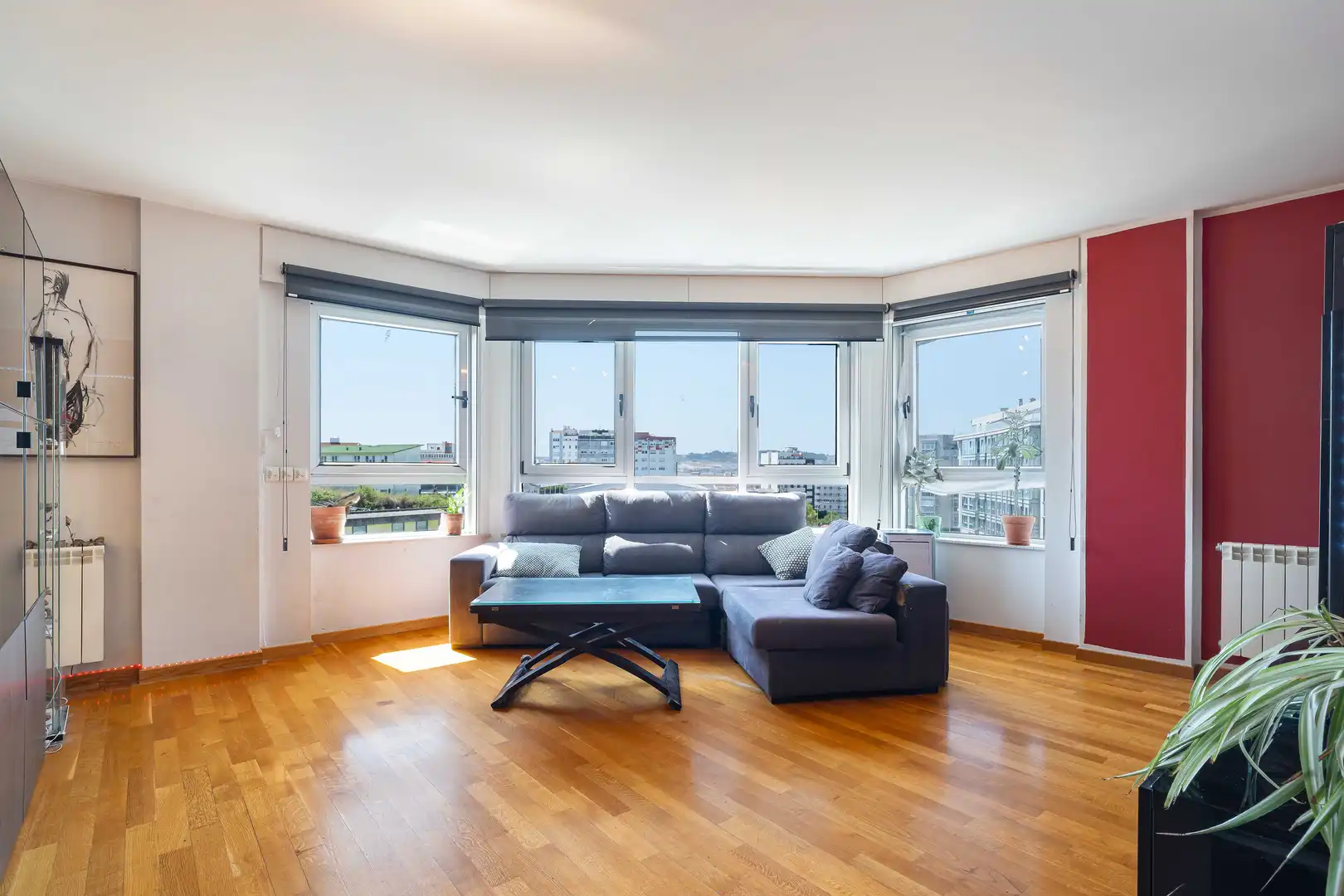 Sala d'estar de Pis en venda en A Coruña Capital  amb Calefacció i Parquet