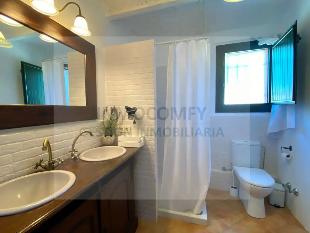 Badezimmer von Haus oder Chalet zur Miete in La Pera