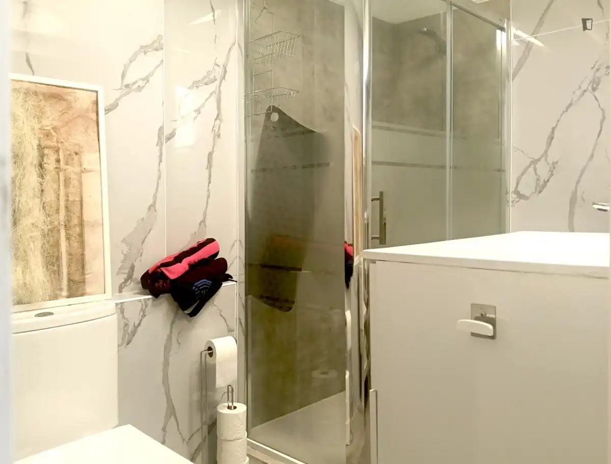 Bany de Apartament de lloguer en Las Palmas de Gran Canaria amb Moblat, Rentadora i Microones