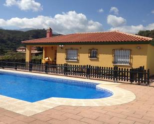 Piscina de Casa adosada en venda en Estepona amb Jardí privat, Terrassa i Piscina comunitària