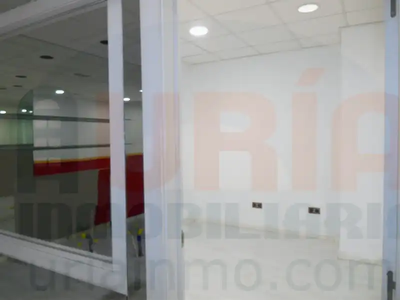 Local comercial de lloguer a Calle Cervantes, imagen 9