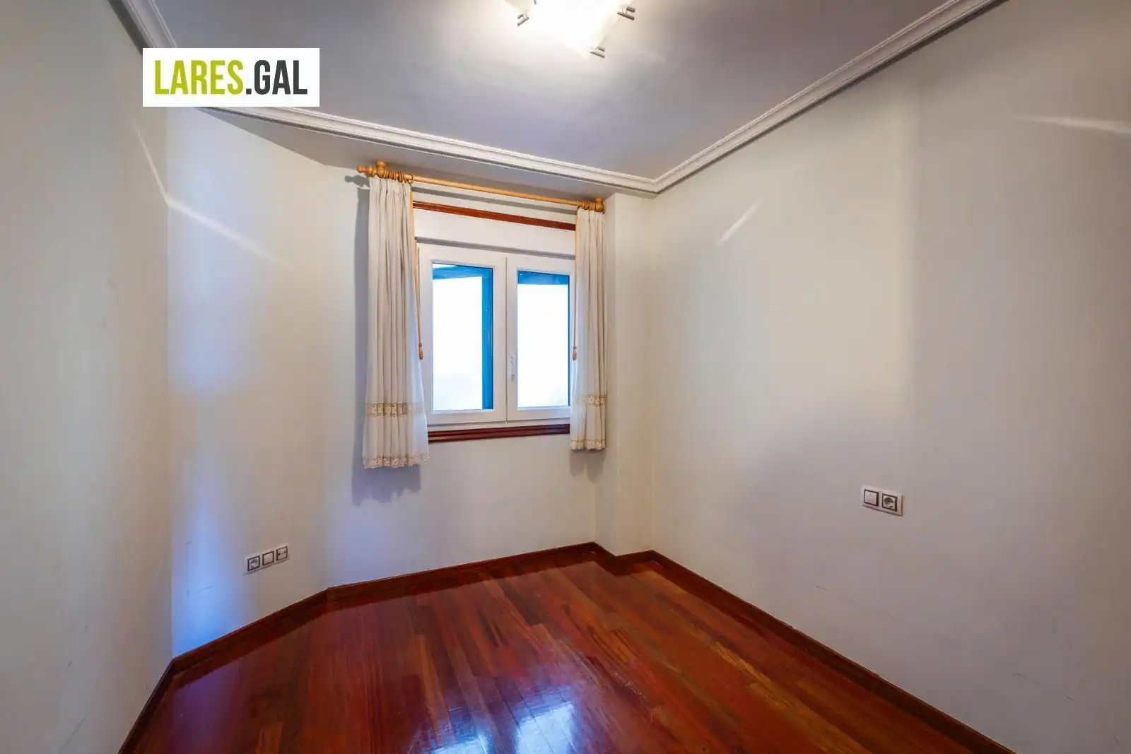 Habitación de Apartamento en venta en Moaña con Calefacción, Trastero y Amueblado