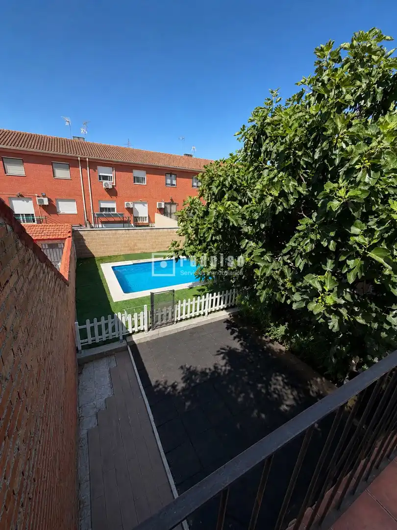 Piscina de Casa o chalet en venta en Alovera con Calefacción, Terraza y Trastero