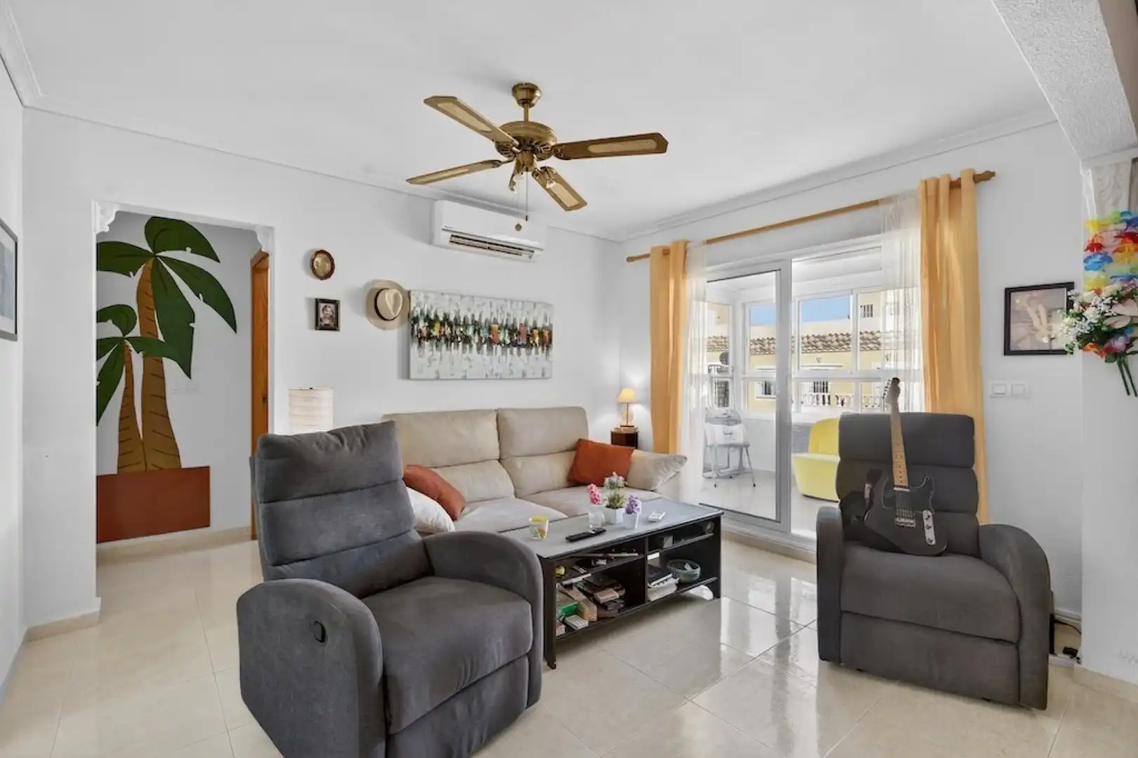 Sala d'estar de Pis en venda en Santa Pola amb Aire condicionat, Terrassa i Piscina comunitària