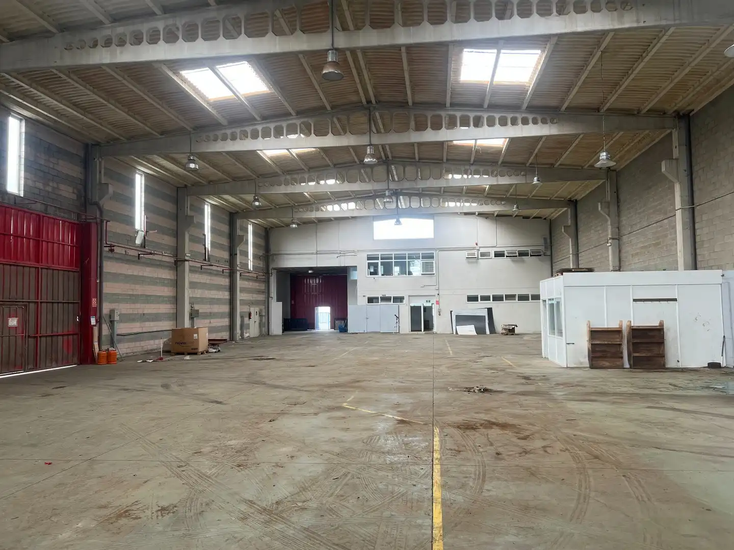 Nau industrial de lloguer en Cambre 