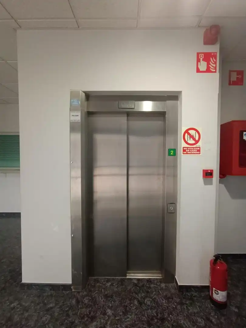 Oficina amb ascensor de lloguer a Bagatza - San Vicente, imagen 9