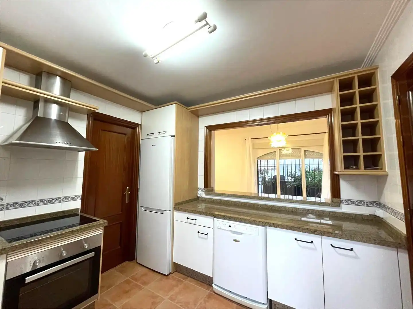 Cocina de Casa o chalet de alquiler en El Portil con Piscina comunitaria