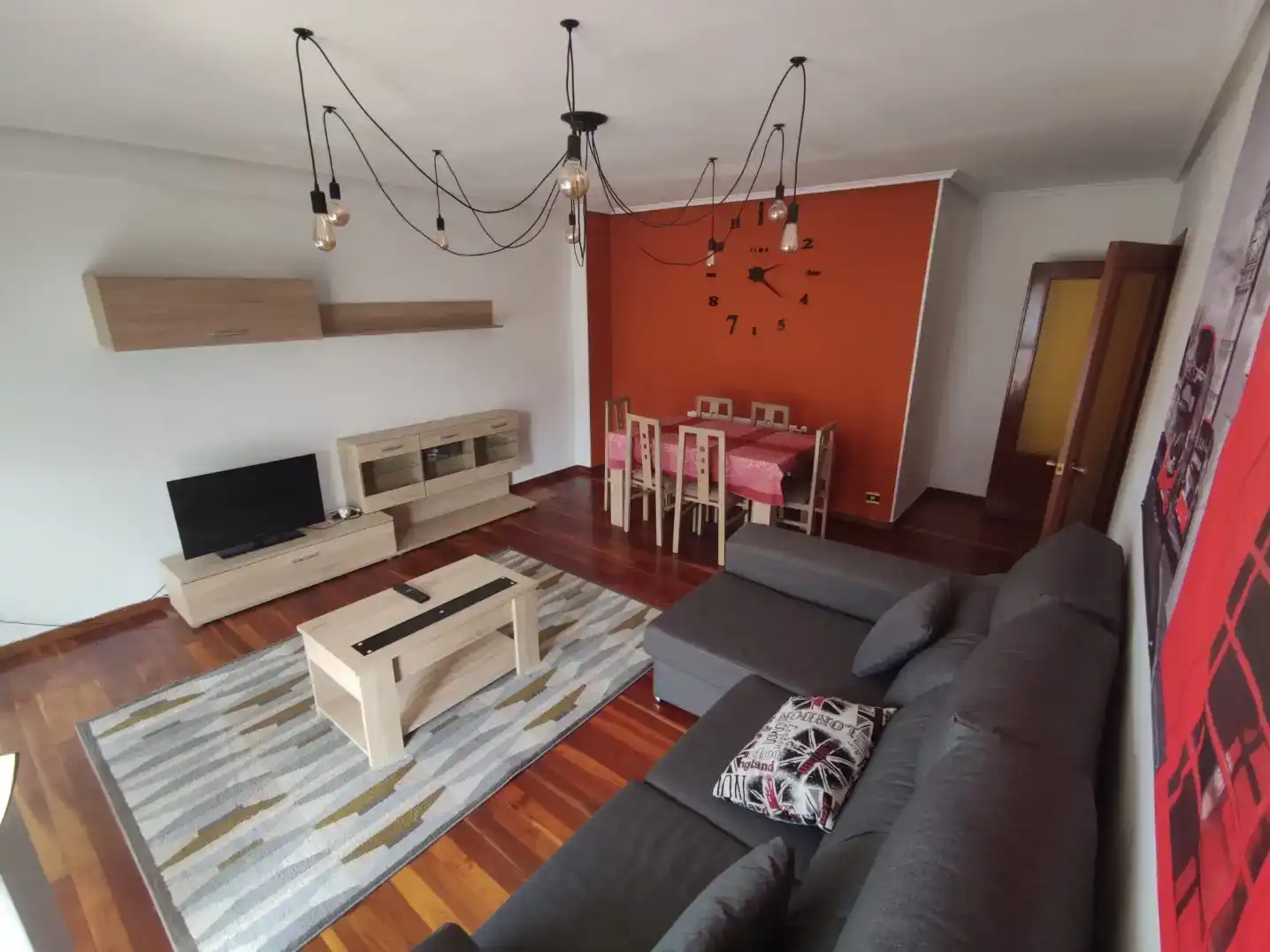 Wohnzimmer von Wohnung zur Miete in Laredo mit Balkon