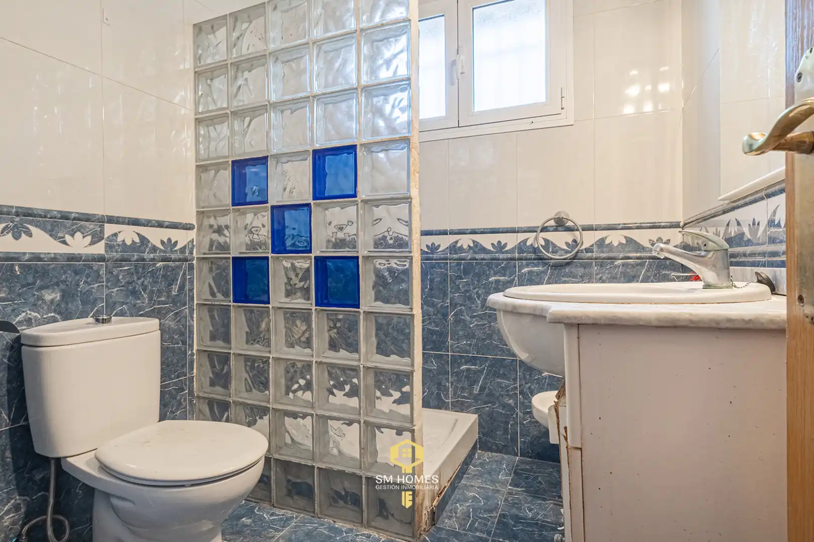 Bathroom of Houses for sale in Torrejón del Rey  with Air Conditioner, Heating and Private garden