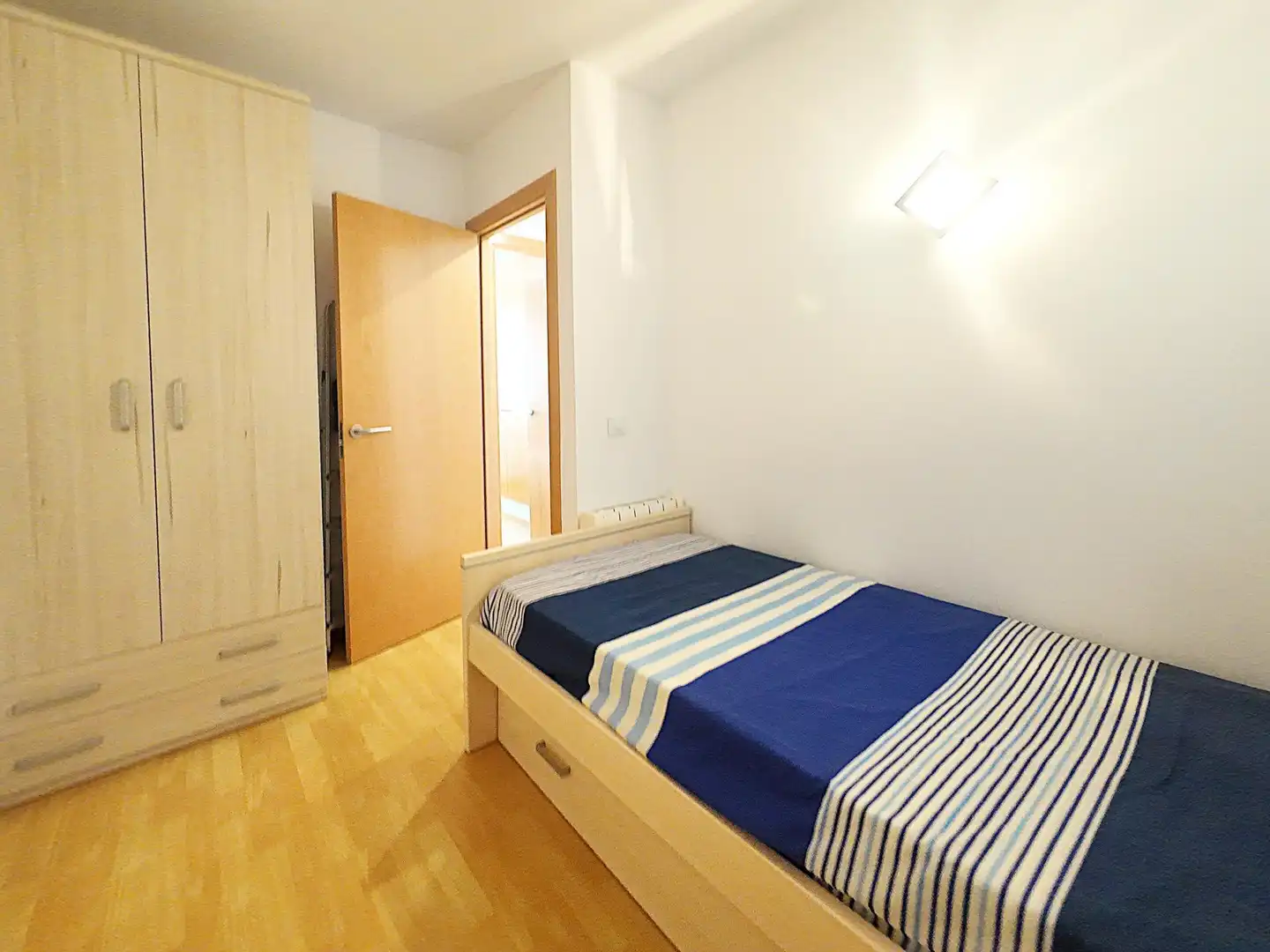Habitación de Apartamento en venta en Roses con Calefacción, Terraza y Piscina comunitaria