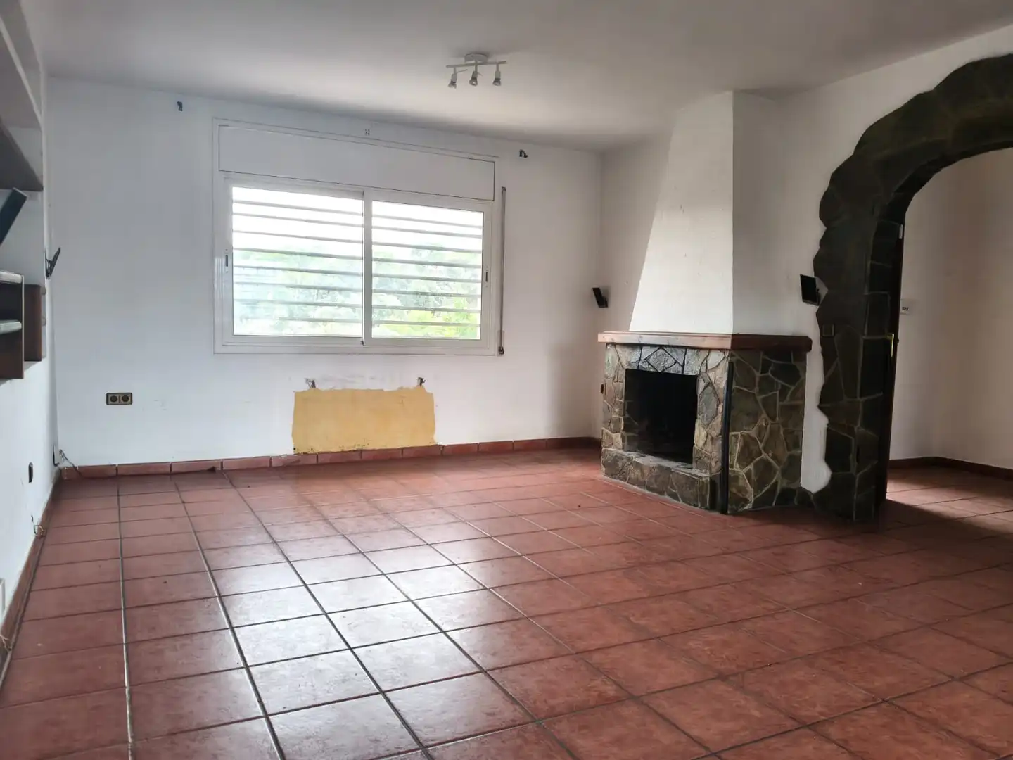 Casa con terraza en venta en Carrer d'Amadeu Víves