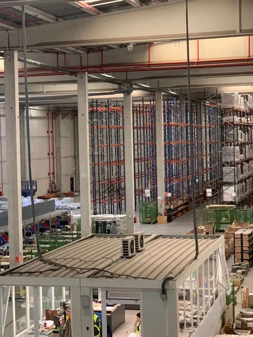Nau industrial de lloguer en Alovera amb Calefacció i Alarma