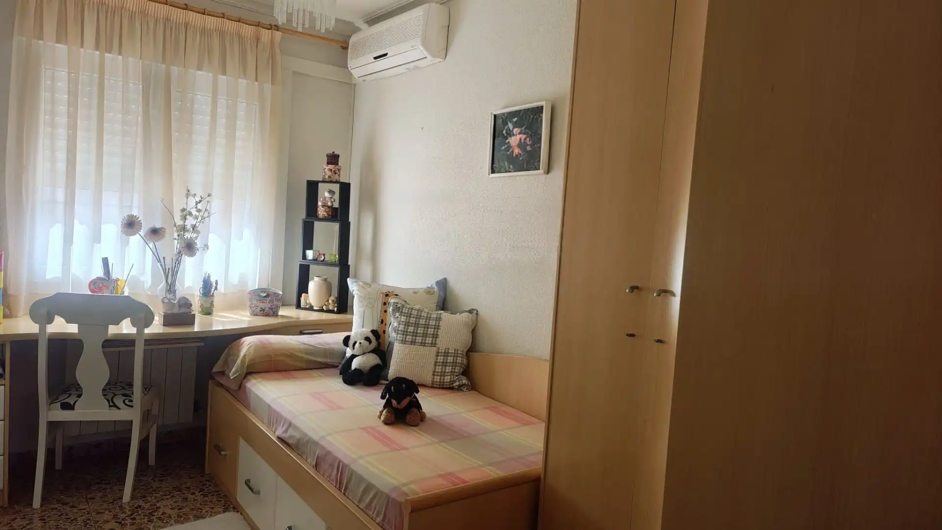 Schlafzimmer von Einfamilien-Reihenhaus zum Verkauf in Argamasilla de Calatrava mit Klimaanlage, Heizung und Abstellraum
