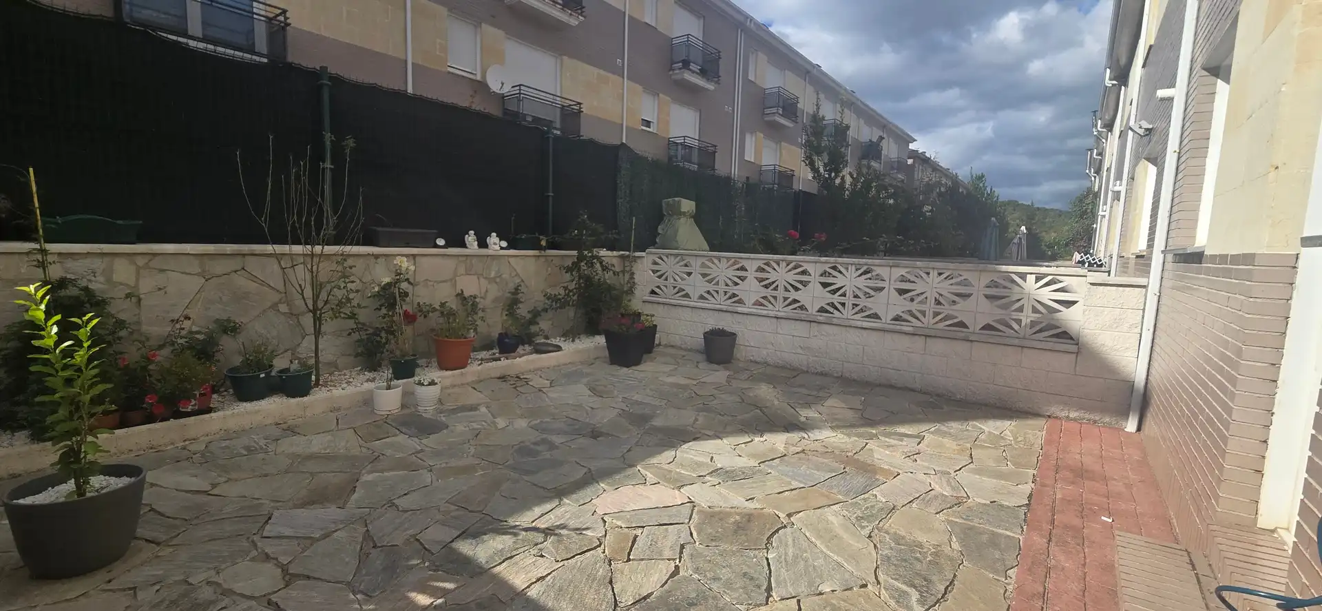 Terrassa de Casa adosada en venda en Guardo amb Jardí privat i Moblat