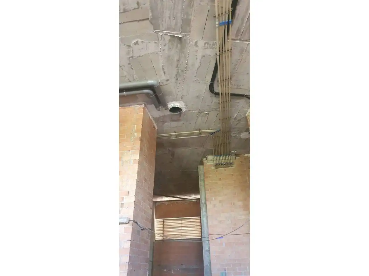 Local comercial en venta en Calle Sarajevo 143, imagen 4