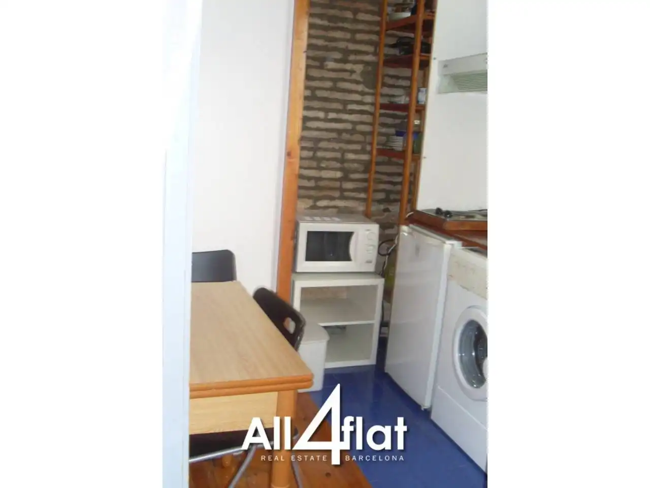 Kitchen of Study for rent in Barcelona  with Air Conditioner, Parquet flooring and Furnished