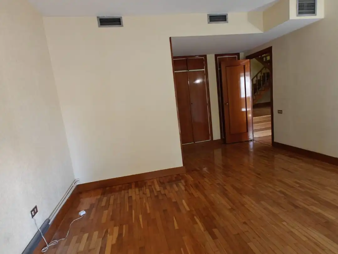 Maisonette zur Miete in Murcia mit Klimaanlage, Heizung und Parkett